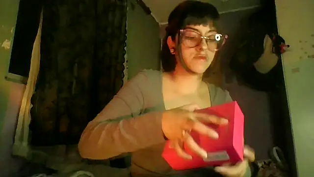 mimi miauu online show from April 17, 2026, 2:58 am