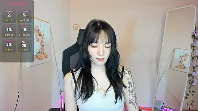 Snapshot of AliceeinWonderlanddd chatting on May 23, 2026, 2:06 am AliceeinWonderlanddd online show from May 23, 2026, 2:06 am