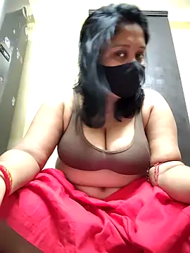 Curvy Trisha online show from March 1, 2026, 11:45 am