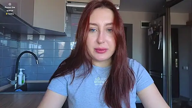 EvangelinFox online show from March 26, 2026, 8:20 am