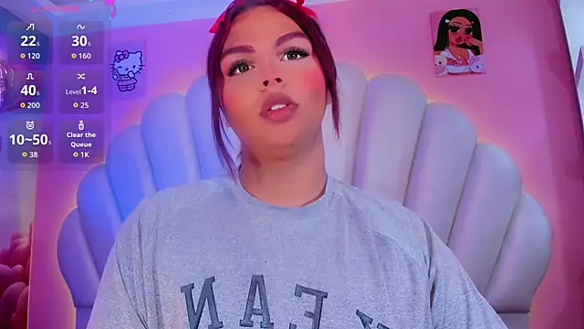 Snapshot of Maia_Hotts chatting on February 15, 2026, 12:14 pm Maia Hotts online show from February 15, 2026, 12:14 pm