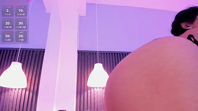 Amyy Carter online show from April 20, 2026, 11:46 am