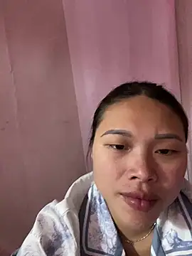Emxinhka1 online show from April 10, 2026, 11:59 am