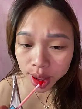 Emxinhka1 online show from April 19, 2026, 2:11 am