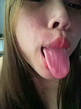 Emxinhka1 online show from July 29, 2026, 2:48 pm