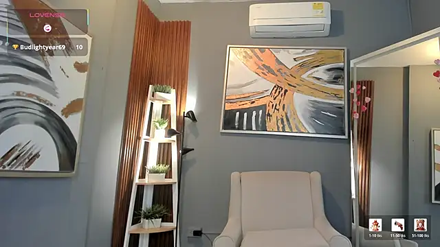 nina swaan online show from February 19, 2026, 12:12 pm