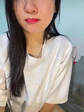 hotgirl-sexy online show from February 3, 2026, 3:48 am