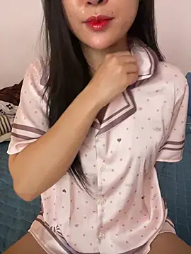 Snapshot of hotgirl-sexy chatting on July 4, 2026, 6:19 am hotgirl-sexy online show from July 4, 2026, 6:19 am