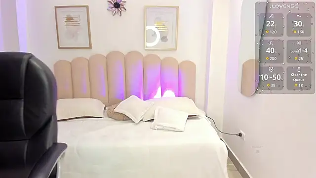 Kailyn Monroe  online show from February 12, 2026, 8:15 pm