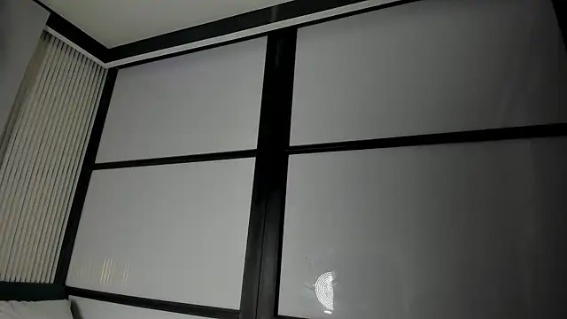 VenusColeman  online show from February 9, 2026, 8:35 pm