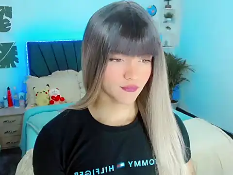 Snapshot of ZoeSchmmit chatting on June 23, 2026, 10:41 pm ZoeSchmmit online show from June 23, 2026, 10:41 pm