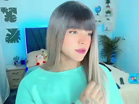 Snapshot of ZoeSchmmit chatting on July 6, 2026, 8:00 pm ZoeSchmmit online show from July 6, 2026, 8:00 pm
