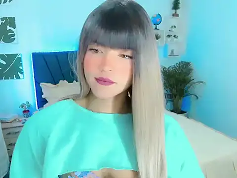 Snapshot of ZoeSchmmit chatting on July 14, 2026, 2:01 pm ZoeSchmmit online show from July 14, 2026, 2:01 pm