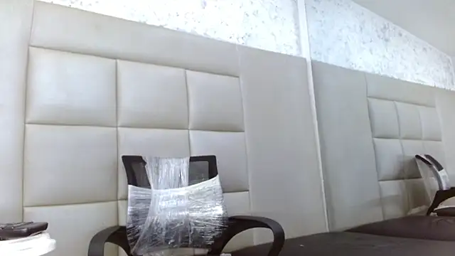 TonnyMarck online show from February 26, 2026, 2:43 am