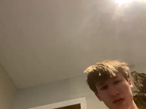 Snapshot of yourwhiteboy1 chatting on March 5, 2026, 1:01 am yourwhiteboy1 online show from March 5, 2026, 1:01 am