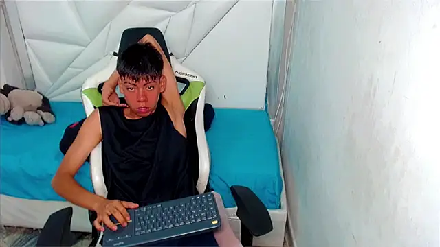 Liarr  online show from March 10, 2026, 8:14 pm