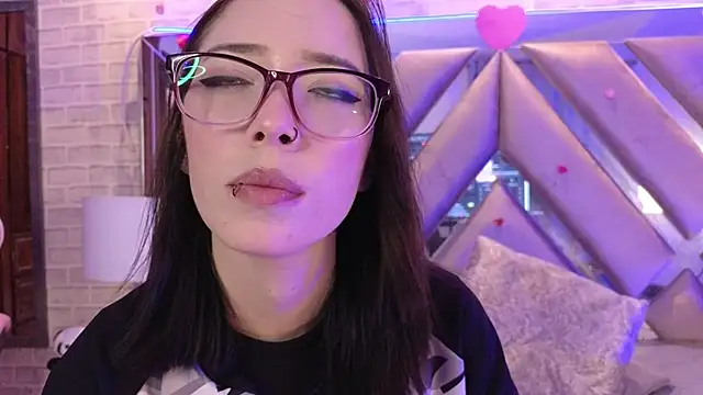 Snapshot of HarperrWest chatting on February 20, 2026, 8:20 pm HarperrWest online show from February 20, 2026, 8:20 pm