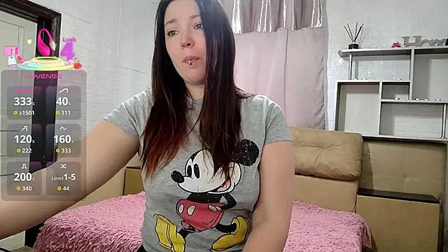 NotYourDoll online show from April 8, 2026, 6:57 am