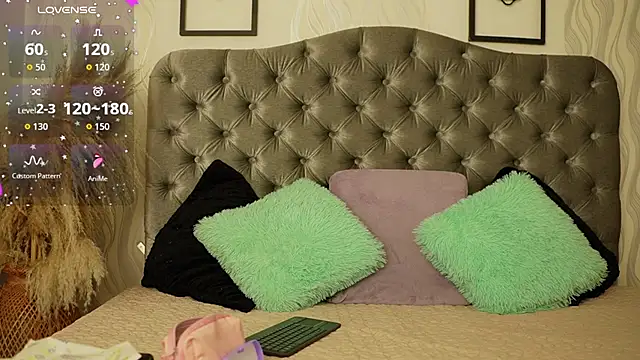 Snapshot of katt_eyes_ chatting on February 25, 2026, 1:21 pm katt eyes online show from February 25, 2026, 1:21 pm