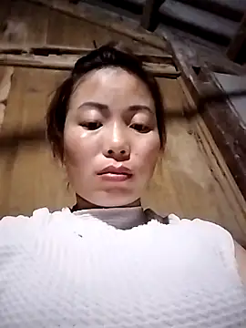 Ella-aa online show from February 16, 2026, 2:35 pm