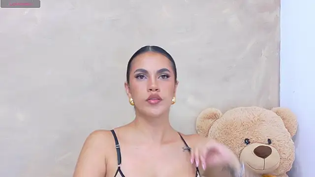 Snapshot of AndiVasquez chatting on May 11, 2026, 1:39 pm AndiVasquez online show from May 11, 2026, 1:39 pm