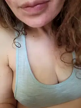 Snapshot of Isa363636 chatting on March 4, 2026, 7:58 am Isa363636 online show from March 4, 2026, 7:58 am