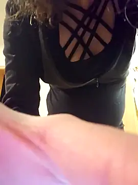 Isa363636 online show from April 3, 2026, 8:51 pm