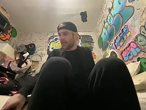 Snapshot of gothboiplzty chatting on May 5, 2026, 11:35 pm gothboiplzty online show from May 5, 2026, 11:35 pm