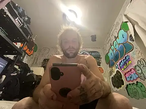 Snapshot of gothboiplzty chatting on July 4, 2026, 4:18 am gothboiplzty online show from July 4, 2026, 4:18 am