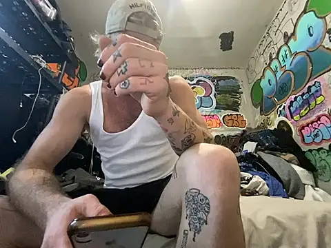 Snapshot of gothboiplzty chatting on August 5, 2026, 4:21 pm gothboiplzty online show from August 5, 2026, 4:21 pm