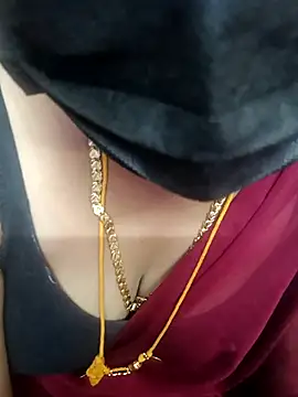 Snapshot of Madhusri_Tamil_Telugu chatting on April 30, 2026, 12:44 pm Madhusri Tamil Telugu online show from April 30, 2026, 12:44 pm