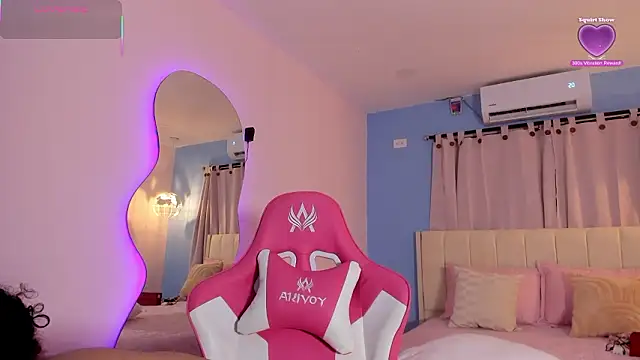 Snapshot of LOU_22_ chatting on February 10, 2026, 12:31 pm LOU 22 online show from February 10, 2026, 12:31 pm