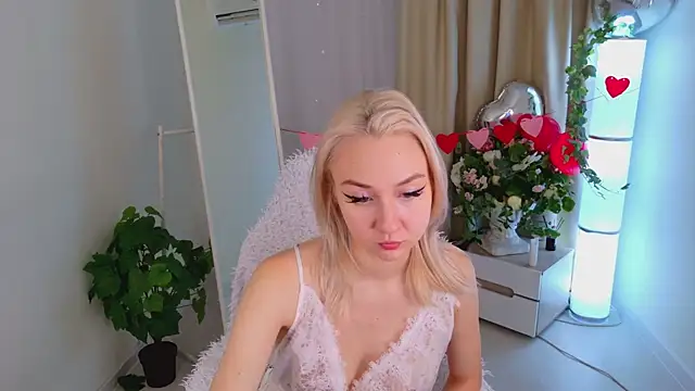 Snapshot of Audrey_Kiss chatting on February 8, 2026, 7:12 am Audrey Kiss online show from February 8, 2026, 7:12 am