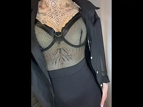 susannee online show from April 25, 2026, 11:02 pm