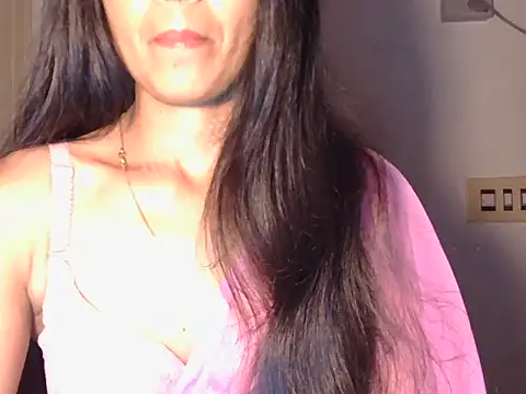 Snapshot of Qute_flora chatting on May 21, 2026, 6:26 pm Qute flora online show from May 21, 2026, 6:26 pm