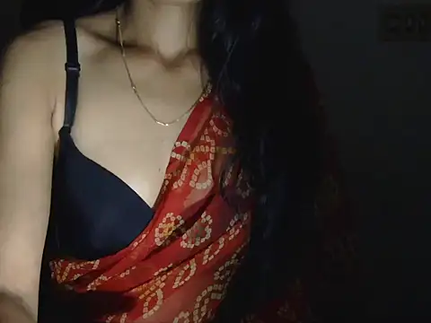 Snapshot of Qute_flora chatting on August 6, 2026, 6:32 pm Qute flora online show from August 6, 2026, 6:32 pm