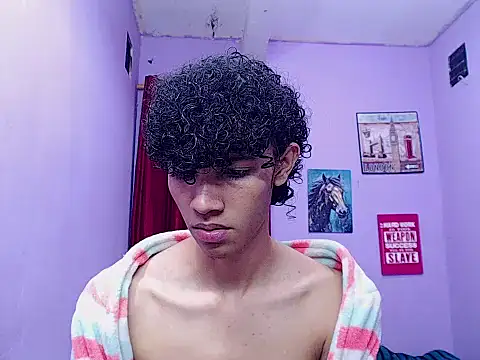 bigcock twinks online show from February 21, 2026, 11:28 pm