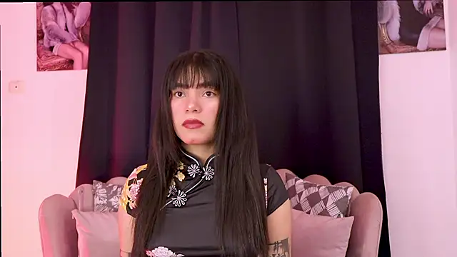 dakotacollins  online show from April 11, 2026, 3:22 am