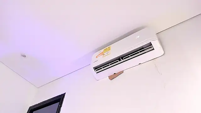 Snapshot of liorah_wolf chatting on February 9, 2026, 8:02 pm liorah wolf online show from February 9, 2026, 8:02 pm