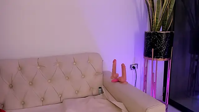 Snapshot of liorah_wolf chatting on February 20, 2026, 8:20 pm liorah wolf online show from February 20, 2026, 8:20 pm