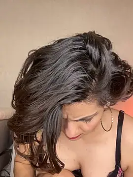 eva luz online show from March 16, 2026, 12:27 am