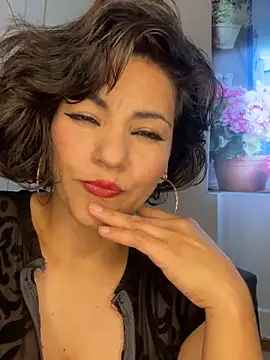eva luz online show from June 3, 2026, 2:33 pm