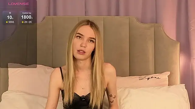 Snapshot of NikkiRyx chatting on February 11, 2026, 4:01 pm NikkiRyx online show from February 11, 2026, 4:01 pm