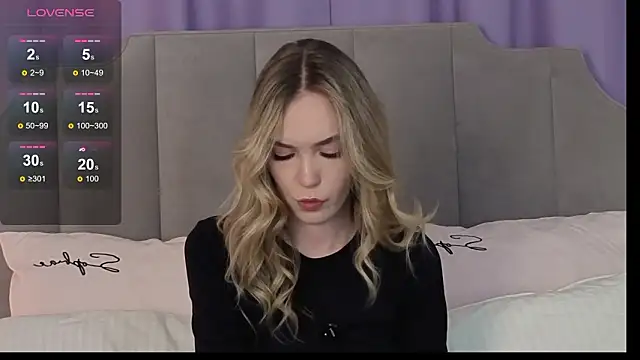 NikkiRyx online show from March 18, 2026, 3:04 pm