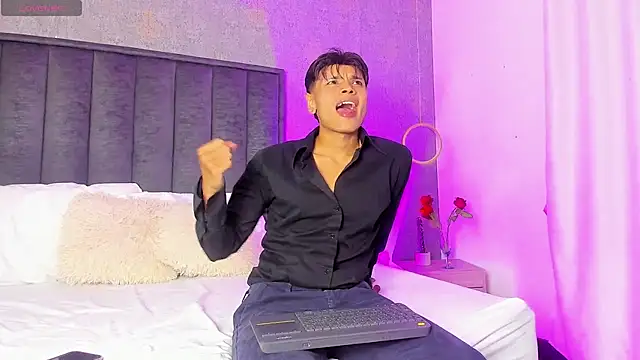 Snapshot of Alejandroo_Montenegro chatting on July 10, 2026, 5:34 am Alejandroo Montenegro online show from July 10, 2026, 5:34 am