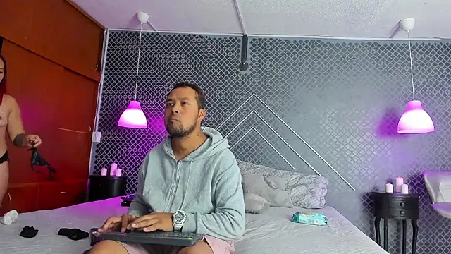 Cherry bomb1 online show from February 3, 2026, 3:26 am