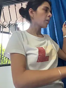 EvaMiranda online show from April 20, 2026, 10:44 pm