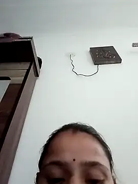 Snapshot of khushi_rawat chatting on February 28, 2026, 6:03 am khushi rawat online show from February 28, 2026, 6:03 am