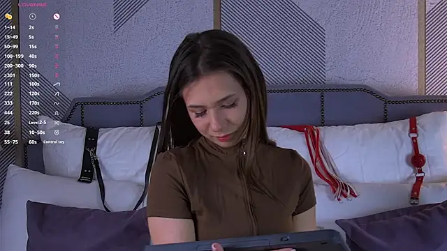 Treasure  Girl online show from April 17, 2026, 9:07 pm