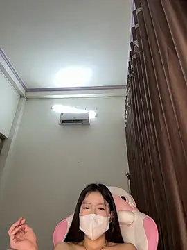 wang1472581 online show from March 2, 2026, 9:05 am